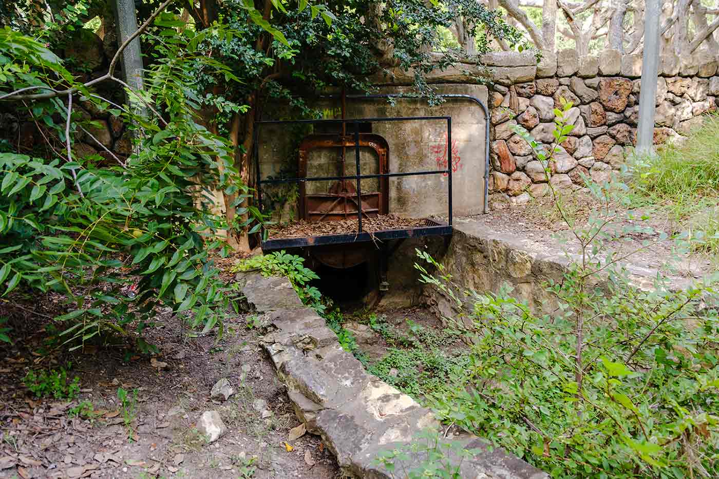 upper-labor-dam-acequia