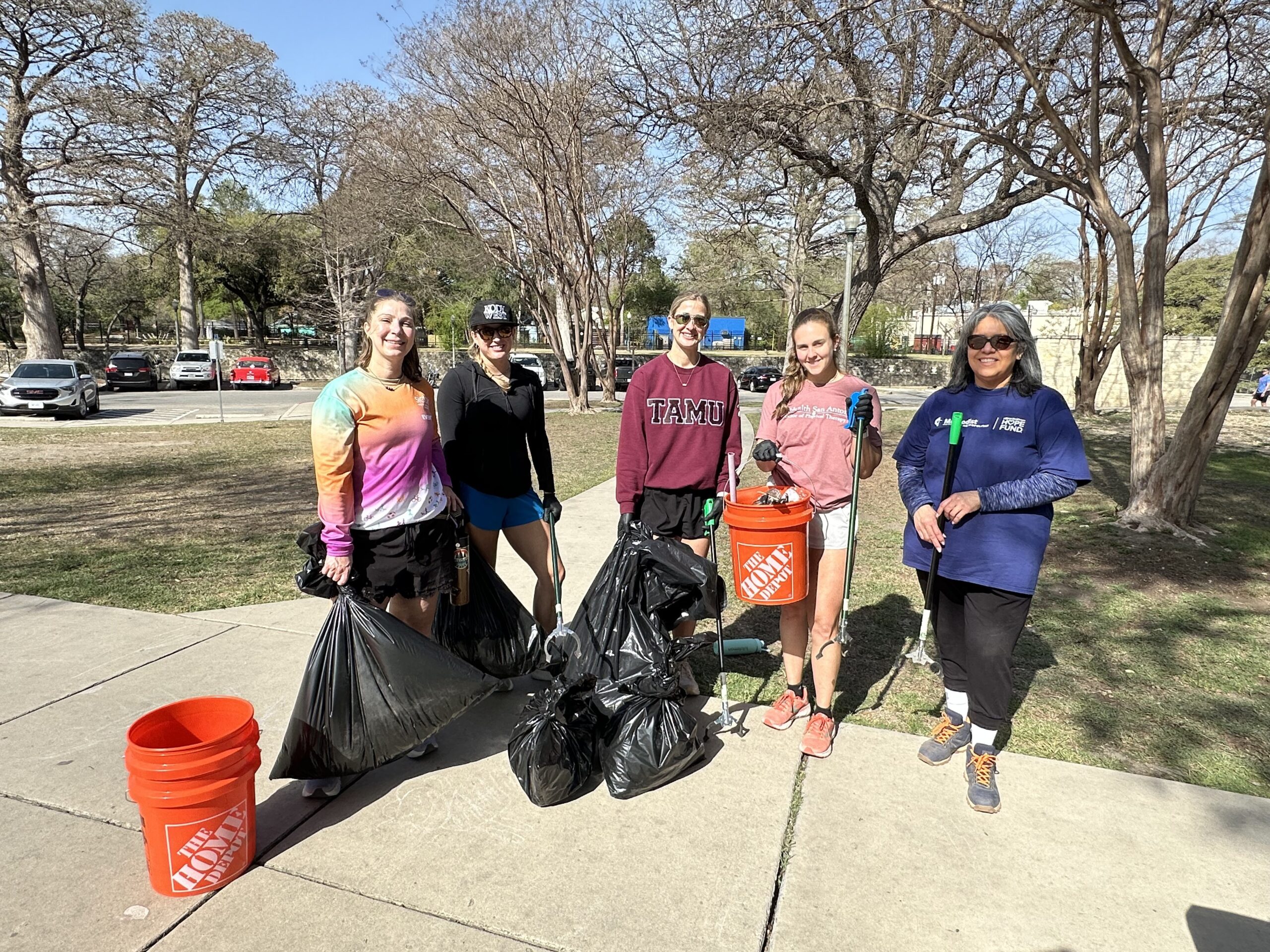 Volunteer – Group Women