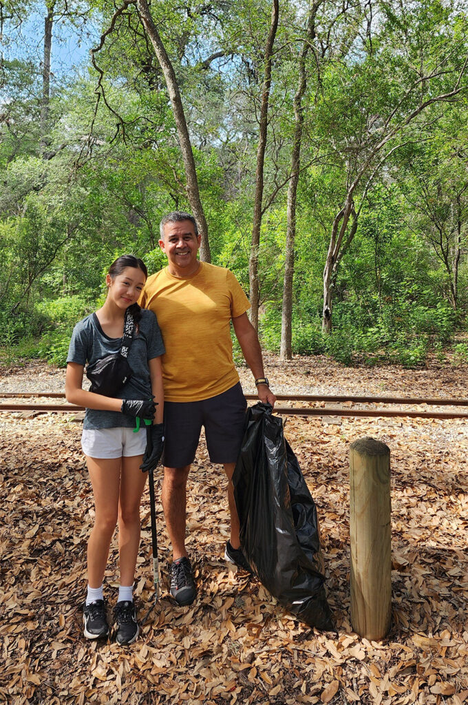 FatherDaughterVolunteer